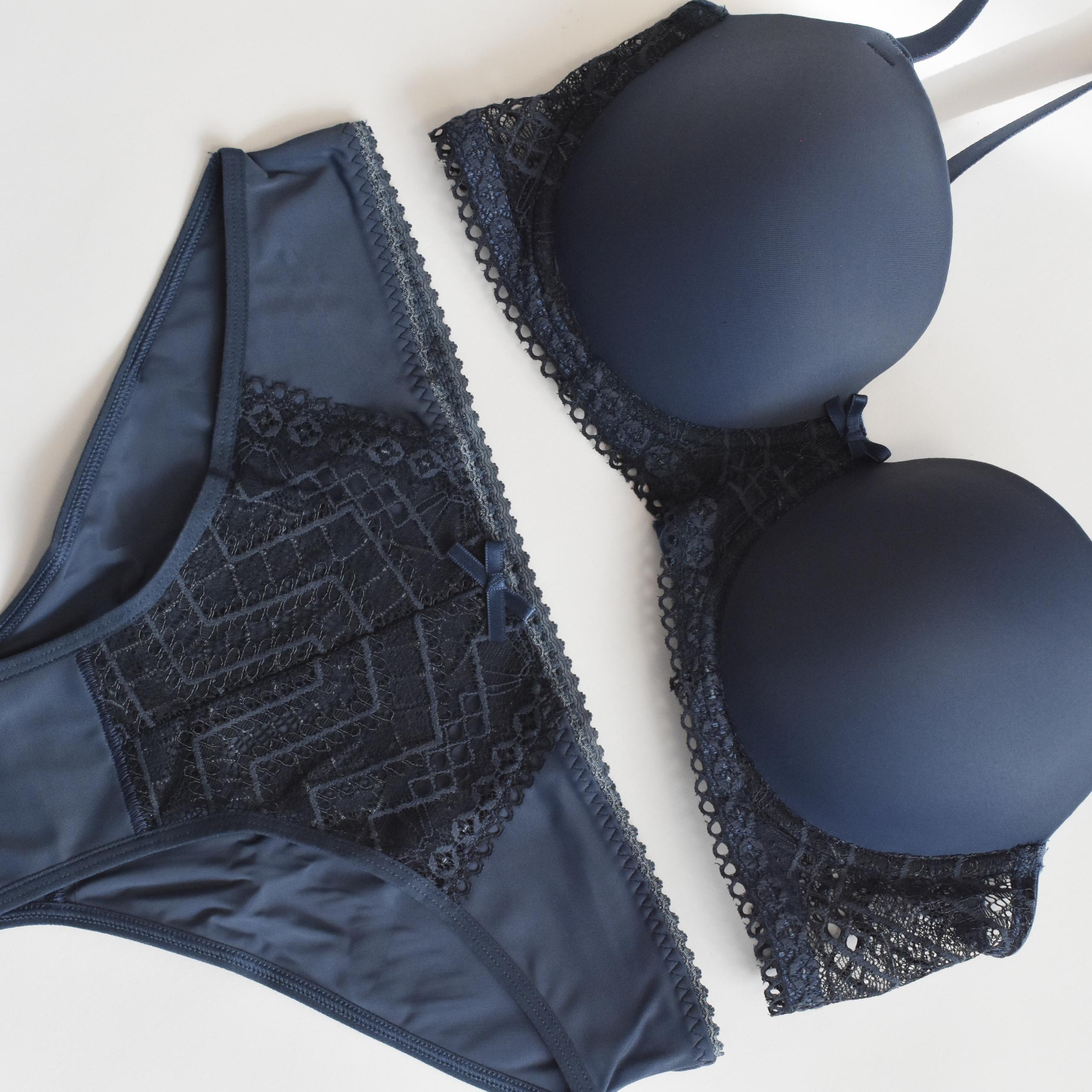 سوتین کاپدار مدل 2030