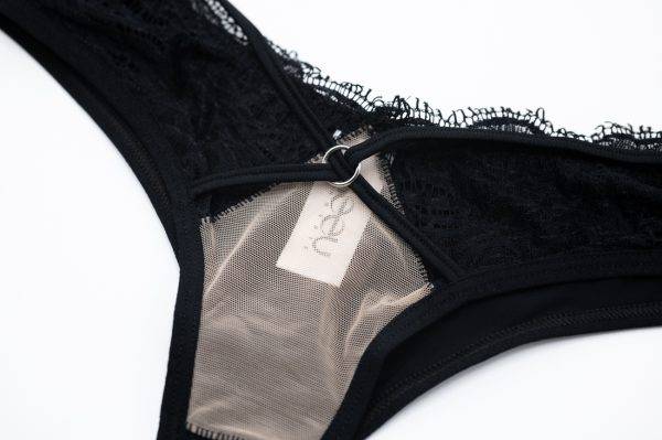 شورت لامبادا بکلس مدل Raven